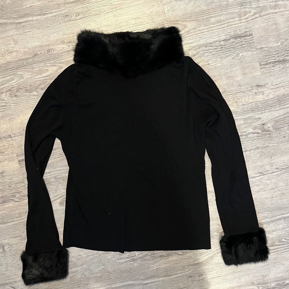Black, faux Fur collar long sleeve sweater